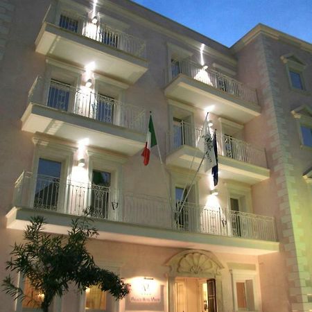 Palace Hotel Весте Екстериор снимка