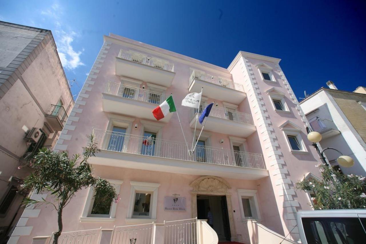 Palace Hotel Весте Екстериор снимка