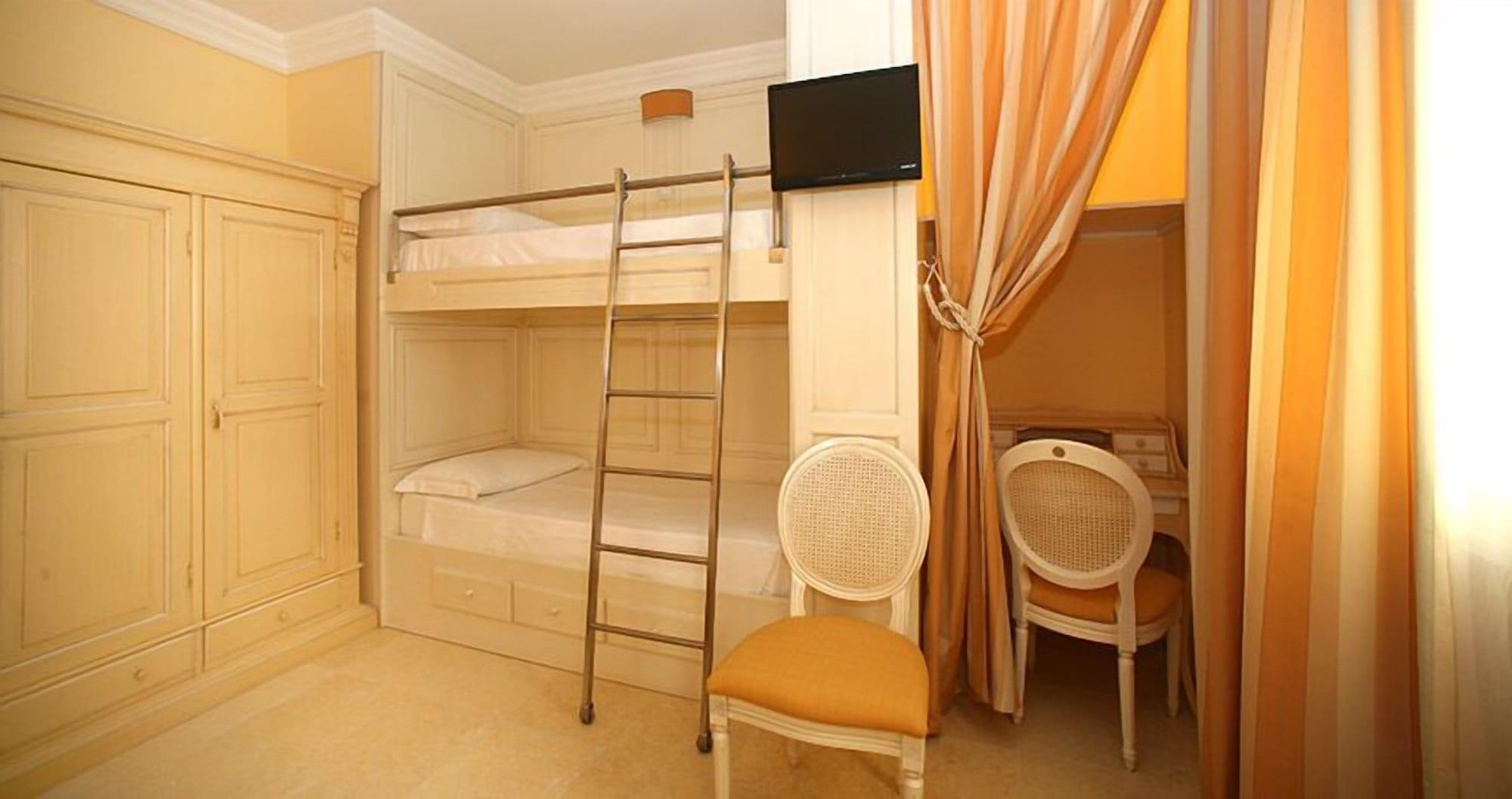 Palace Hotel Весте Екстериор снимка