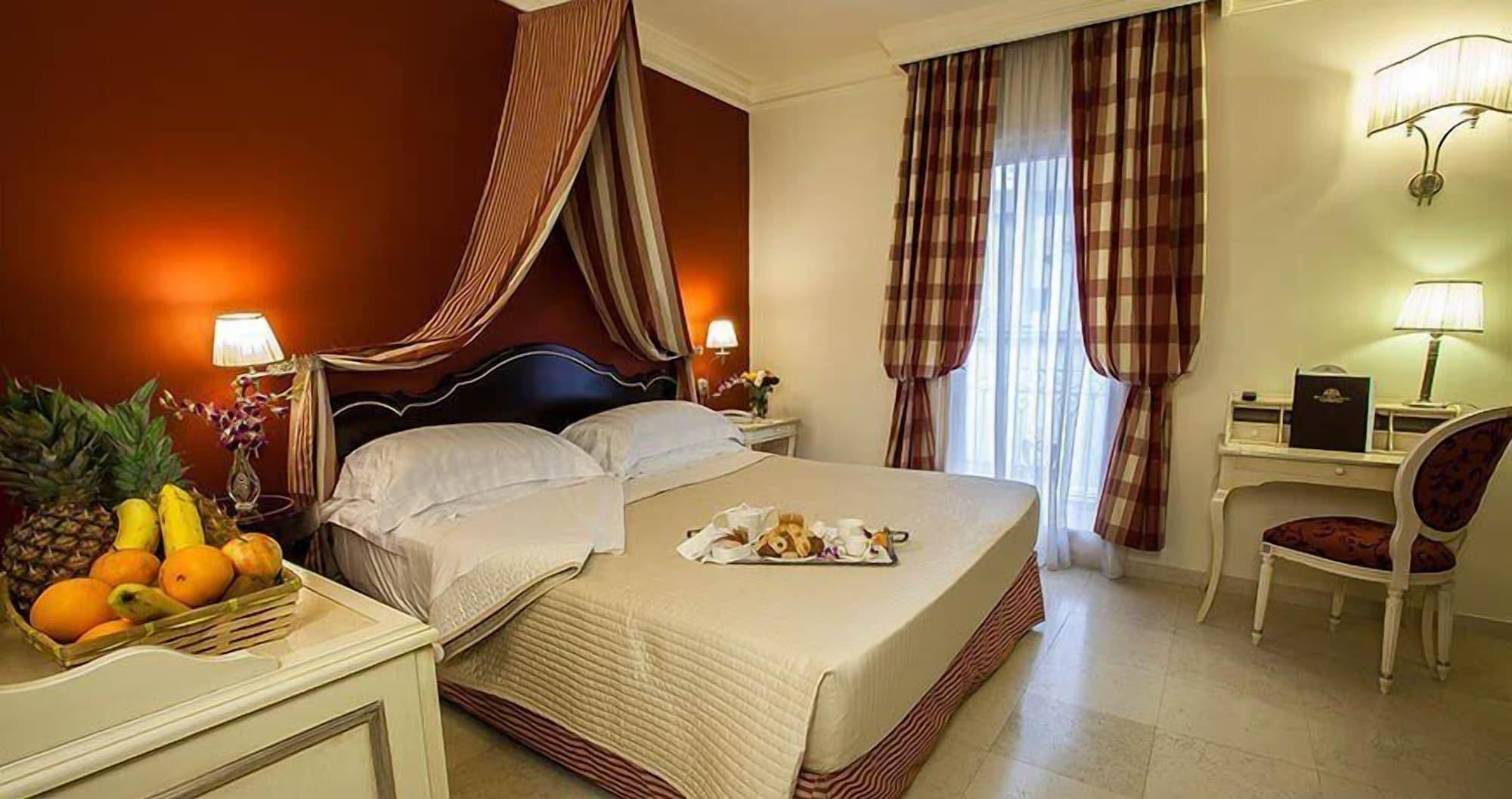 Palace Hotel Весте Екстериор снимка