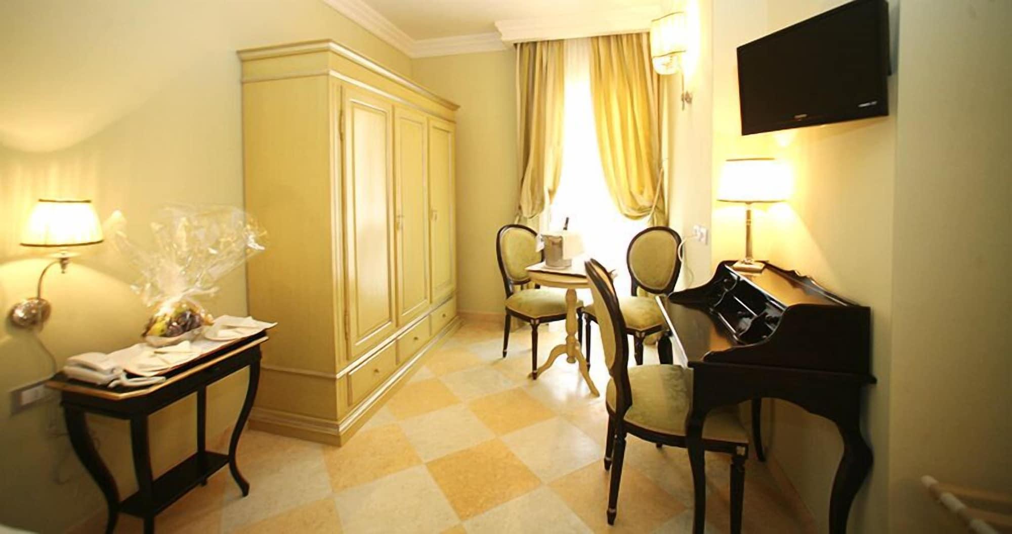 Palace Hotel Весте Екстериор снимка