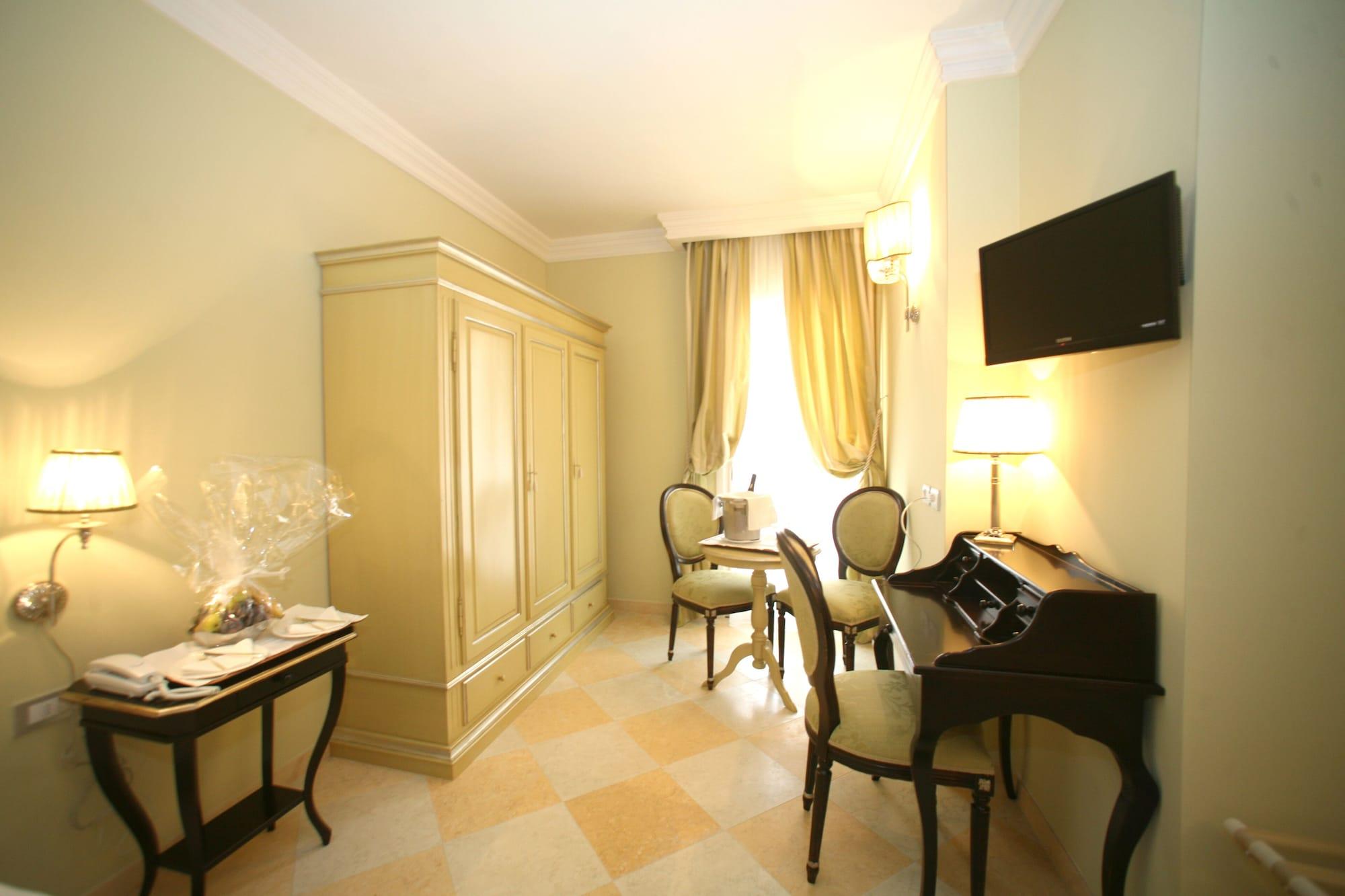 Palace Hotel Весте Екстериор снимка