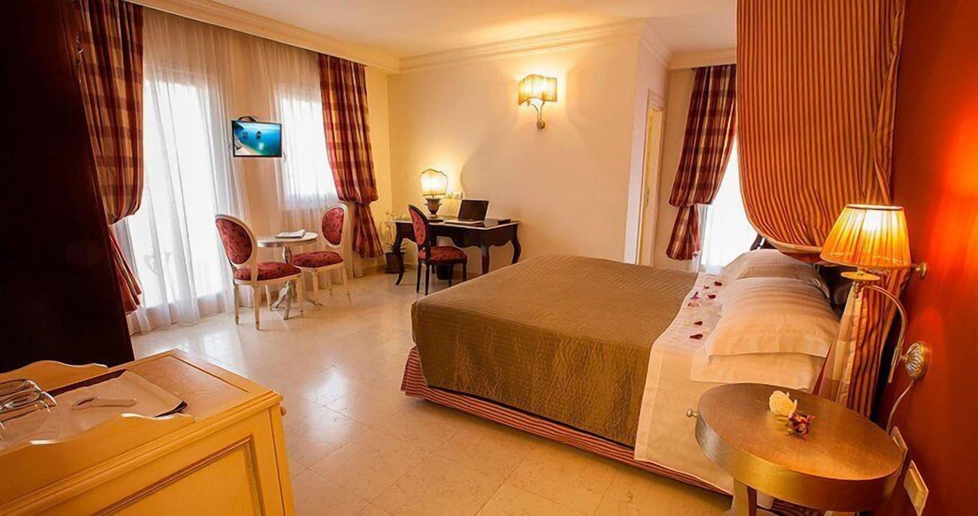 Palace Hotel Весте Екстериор снимка