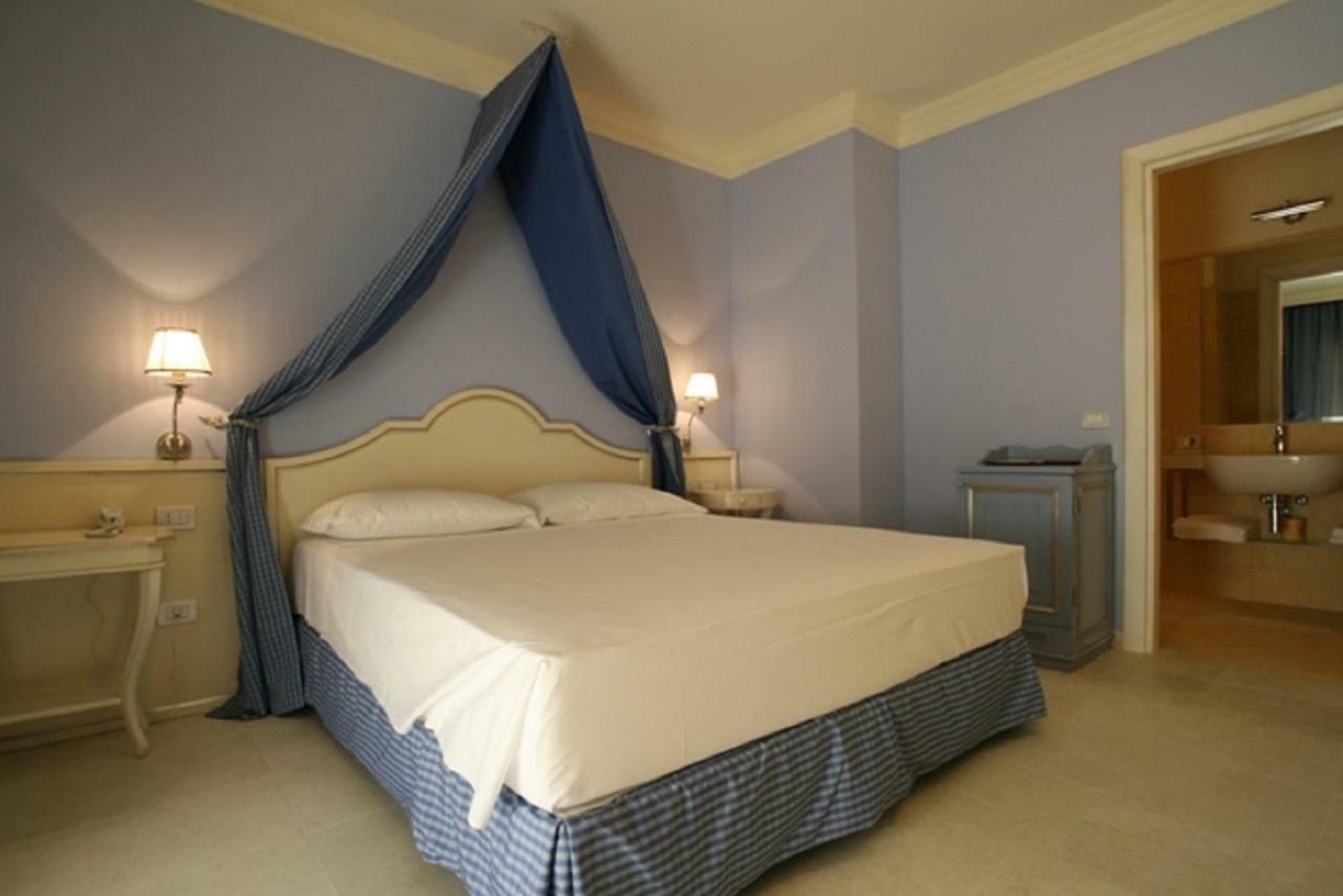 Palace Hotel Весте Екстериор снимка