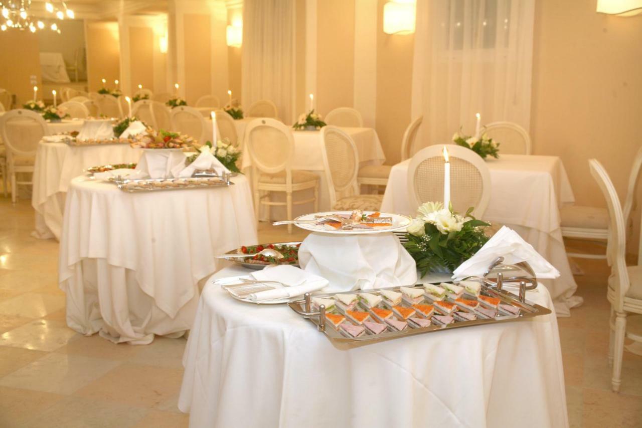 Palace Hotel Весте Екстериор снимка